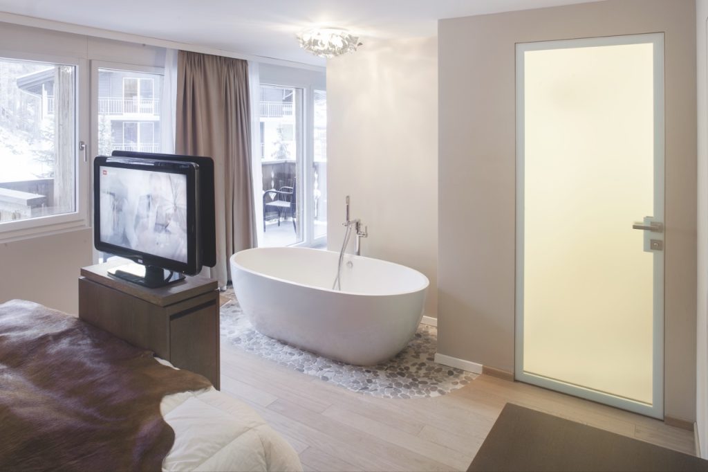 Un espace repensé pour des séjour de rêve dans ce chalet suisse