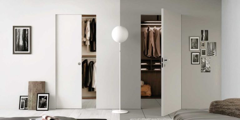 Porte battante affleurante ou porte coulissante invisible ECLISSE