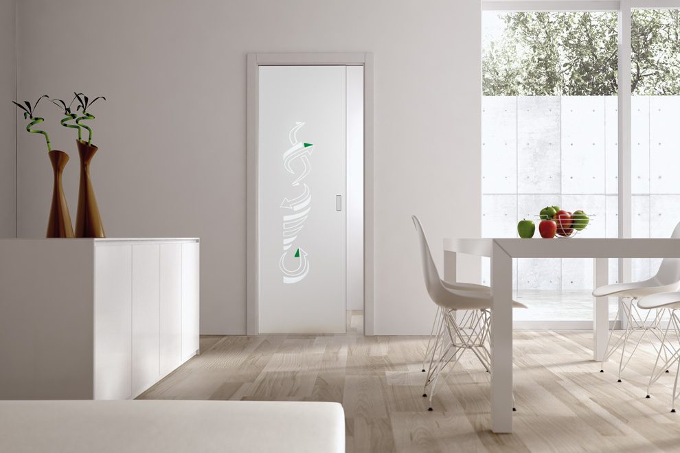 Porte en verre coulissante avec décor Fusione