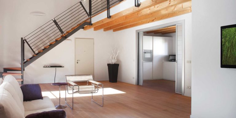 Rénovation d'un ancien corps de ferme avec les produits ECLISSE