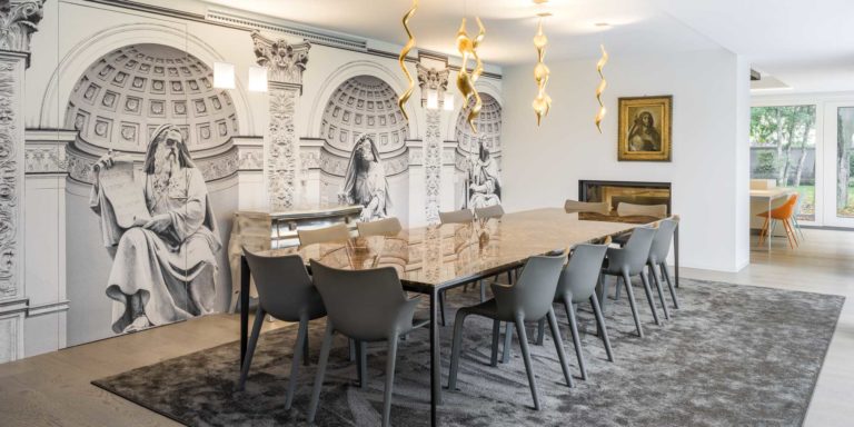 Les envies déco évoluent. Aujourd’hui, le papier peint est tendance ! Découvrez comment l'associer avec votre porte battante invisible...