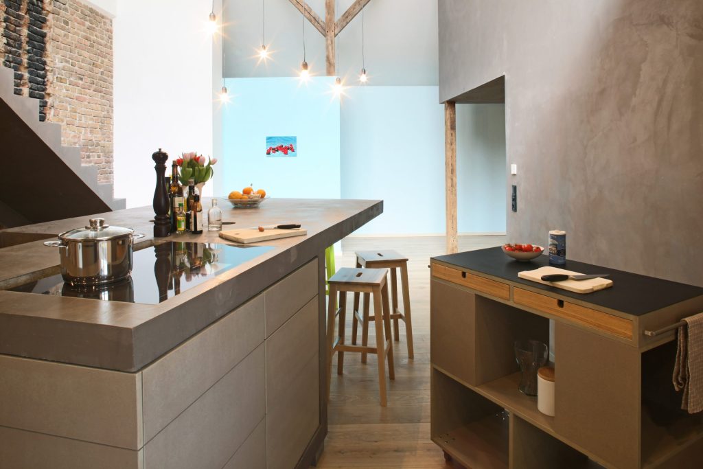 Vue de la cuisine réaménagée pour cette maison en rénovation