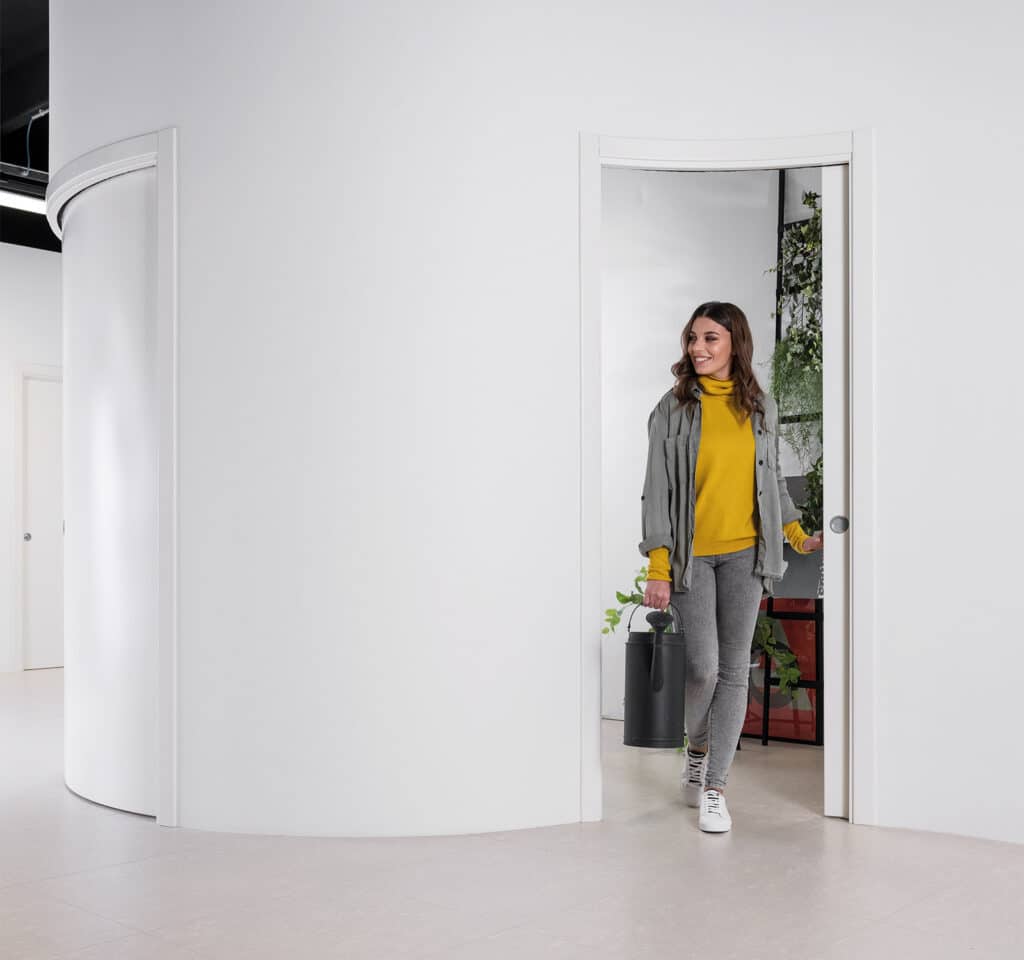 Porte coulissante courbe pour un intérieur hors du commun Circular par ECLISSE