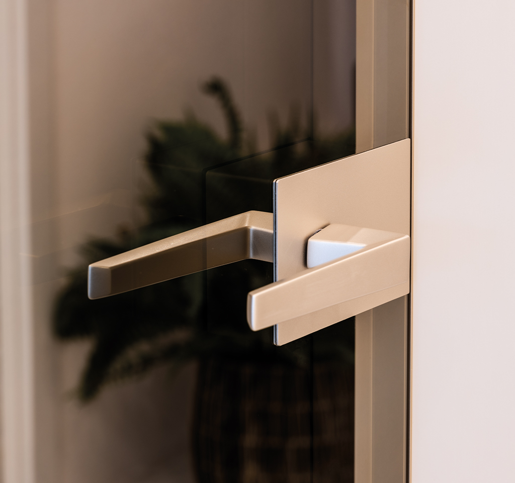 Poignée 40+1 pour portes affleurantes, couleur champagne
