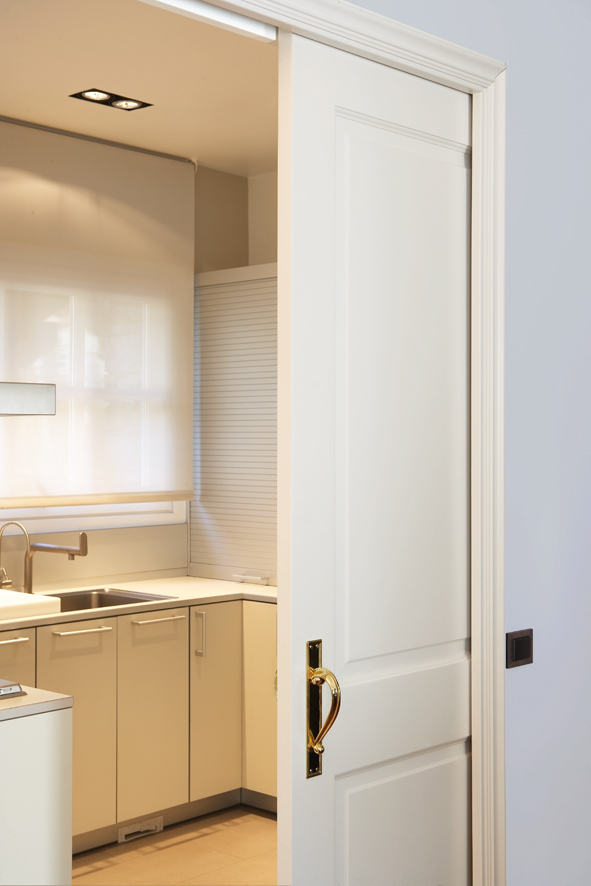 Porte coulissante pour séparer la cuisine