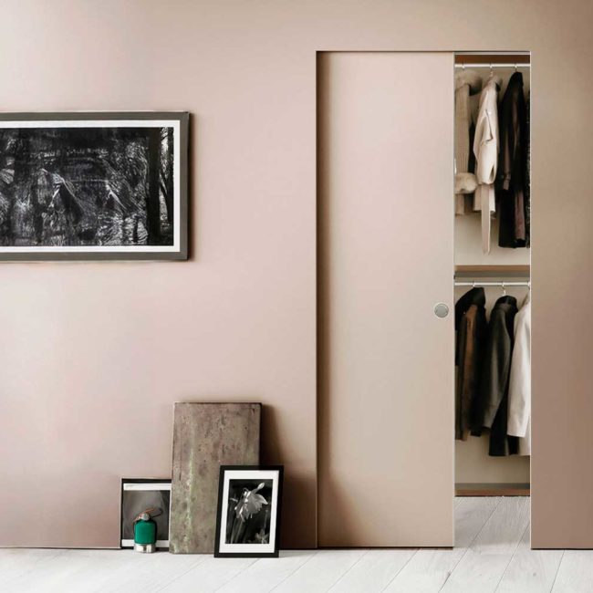 Un porte coulissante invisible pour un choix esthétique et design