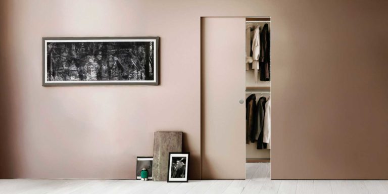 Un porte coulissante invisible pour un choix esthétique et design