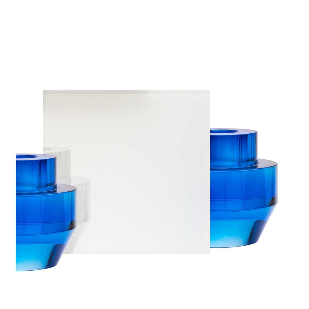 Finition porte verre et aluminium, verre blanc brillant