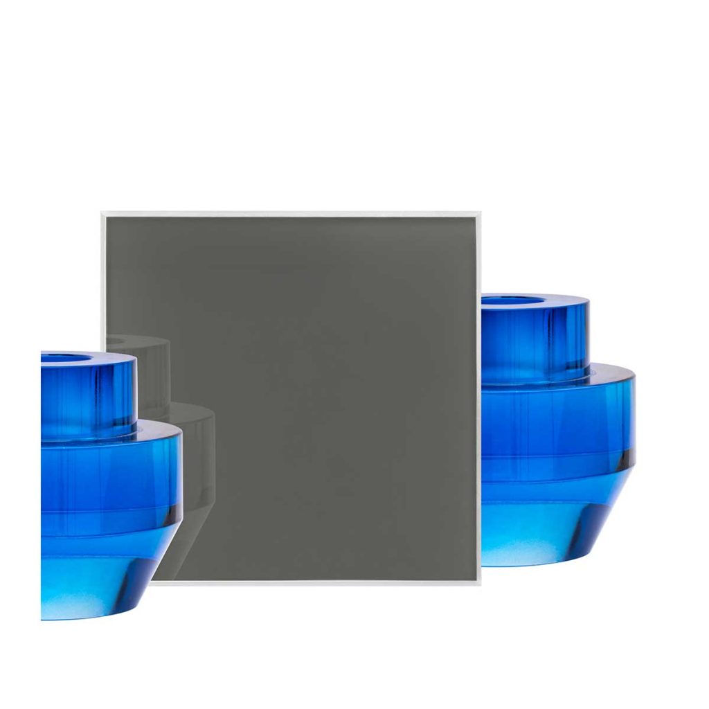 Finition porte verre et aluminium, verre graphite brillant