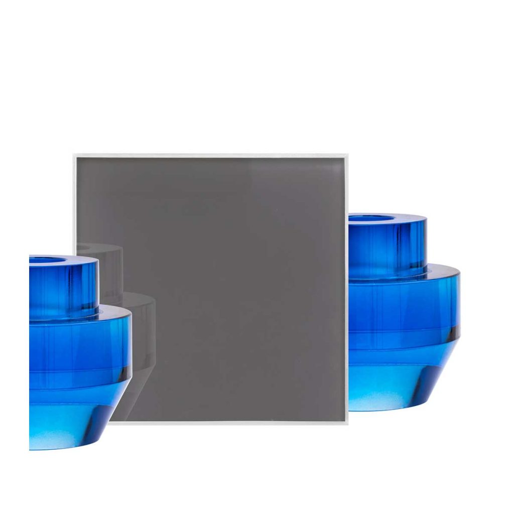 Finition porte verre et aluminium, verre gris cendre brillant