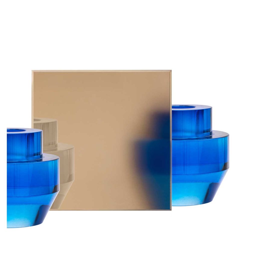 Finition porte verre et aluminium, verre réfléchissant satiné bronze