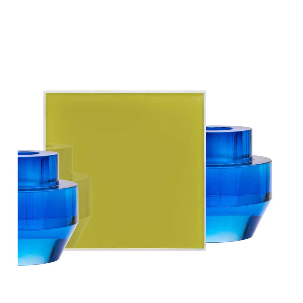 Finition porte verre et aluminium, verre vert brillant